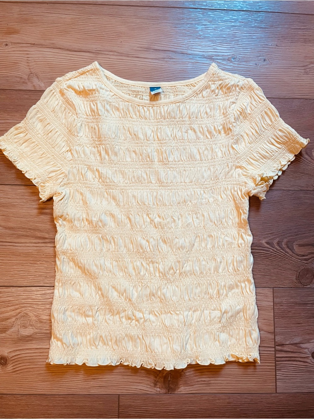 Old Navy Pale Yellow Smocked Short Sleeve Top